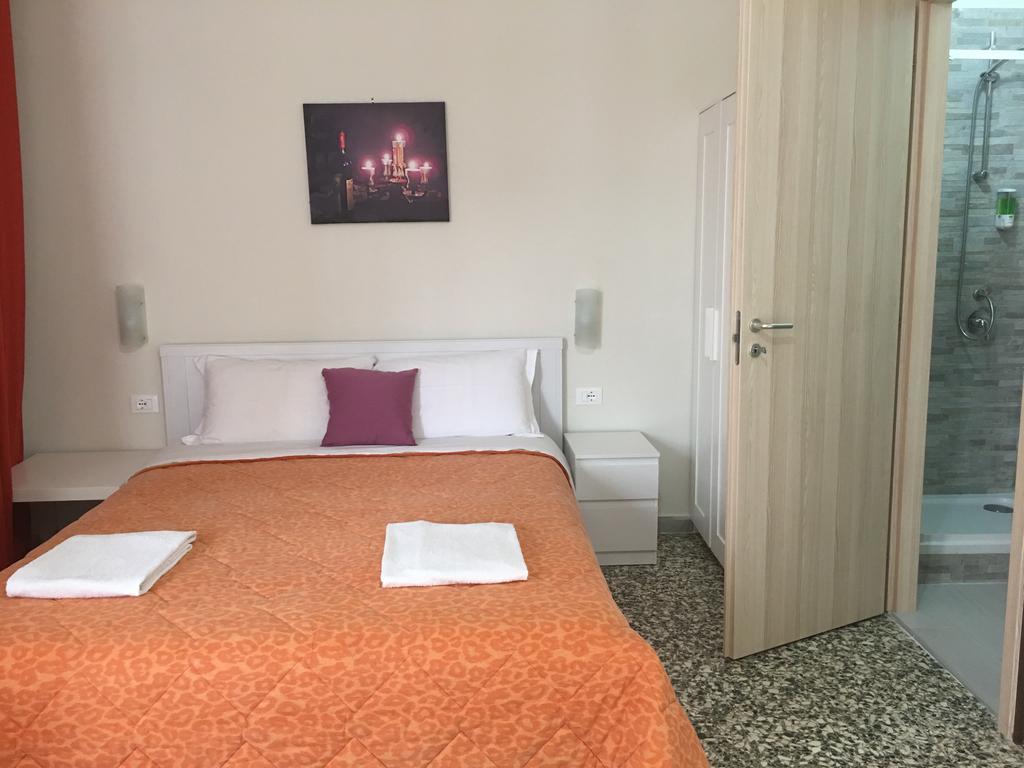 Aliante Turist House Panzió Pisa Kültér fotó