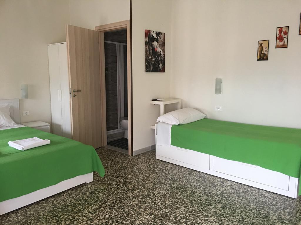 Aliante Turist House Panzió Pisa Kültér fotó
