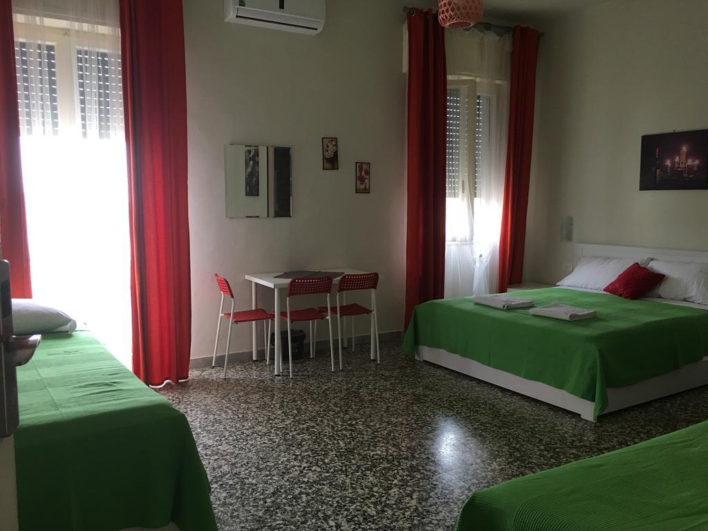 Aliante Turist House Panzió Pisa Kültér fotó